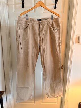 Halsey Men's Khaki Straight-Leg Chino Pants